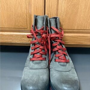 Sorel Ankle Boots with Red Laces
